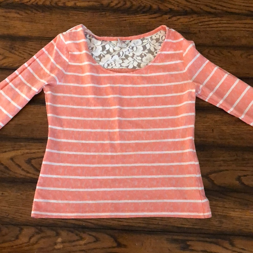 Arizona Jean Co. 3/4 Lace Back Shirt